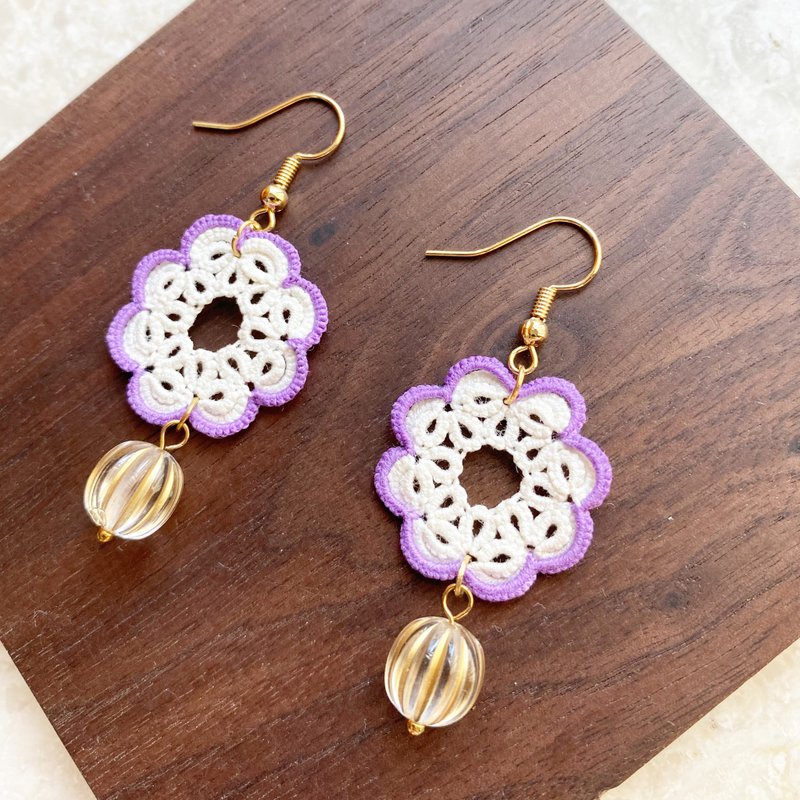 田園紫邊花花耳環  Tatting earrings 耳針 耳鈎 耳環 梭織 禮物 - 耳環/耳夾/耳骨夾 - 棉．麻 紫色