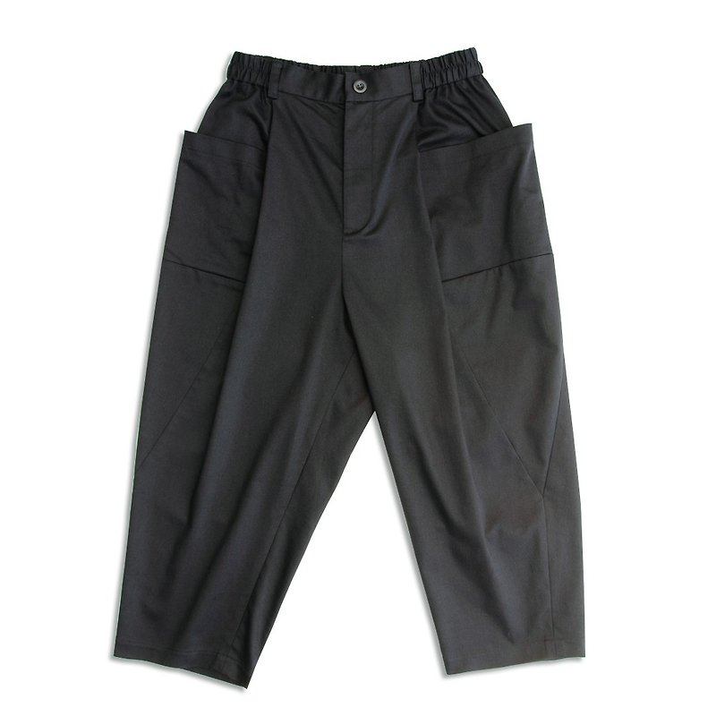 Large pocket cocoon pants - Shop MACHISMO Men's Pants - Pinkoi