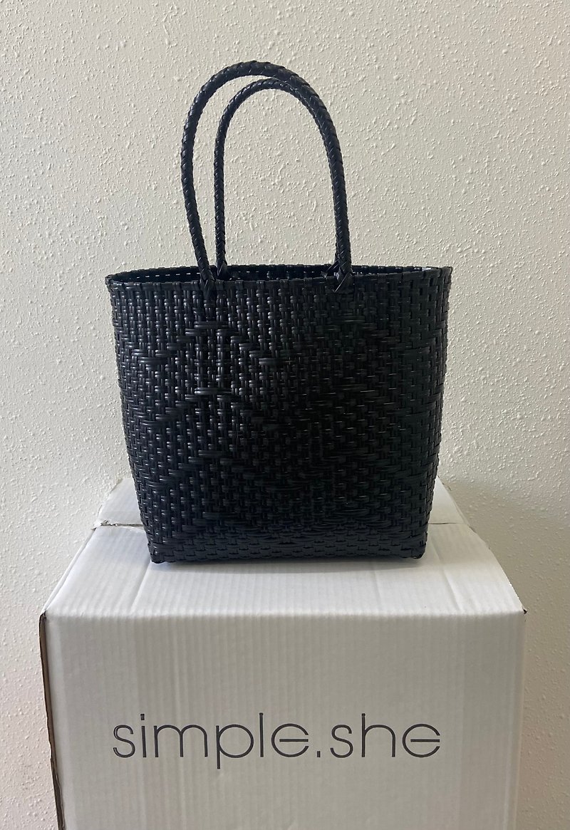 simple.she raffia rattan crochet tote bag - Handbags & Totes - Other Materials Black