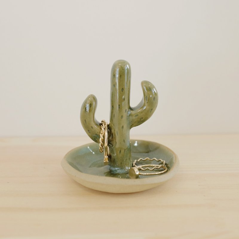 Cactus Ring Holder Dish | Accessories Holder - เซรามิก - ดินเผา สีเขียว