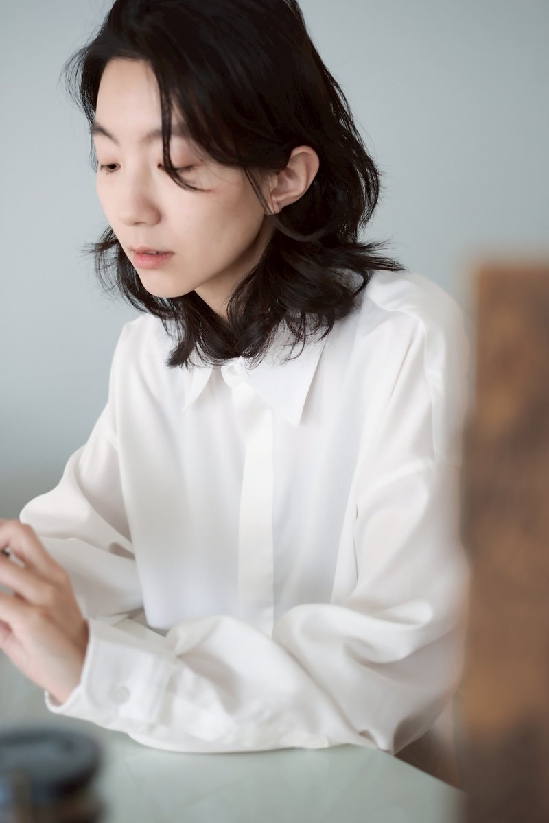 日常隱藏扣簡約襯衫shirt - 2色 - 白白 - 女襯衫 - 棉．麻 白色