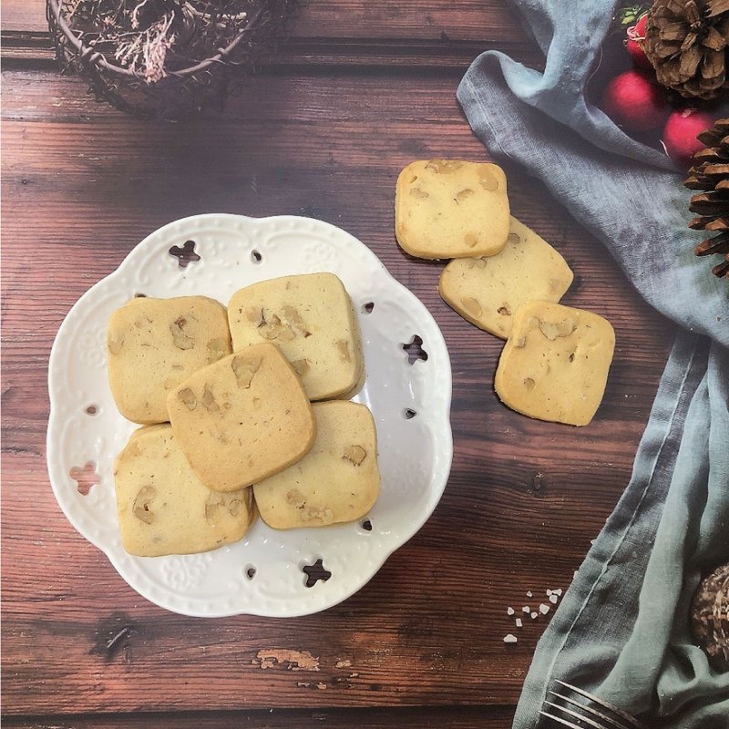 Bear House Handmade Workshop-Original Walnut Handmade Cookies Handmade Cookies Exchange Gifts and Souvenirs - ขนมคบเคี้ยว - กระดาษ สีเหลือง