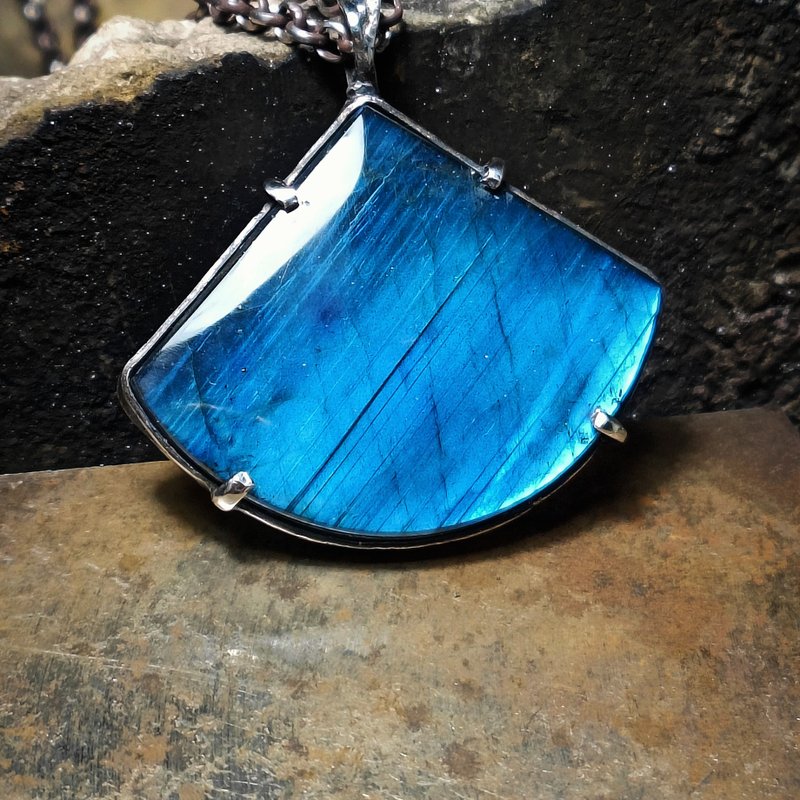 Labradorite condolence - สร้อยคอ - เครื่องเพชรพลอย สีน้ำเงิน