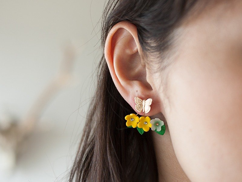 Flower field catch earrings / earrings (yellow) - Earrings & Clip-ons - Clay Yellow