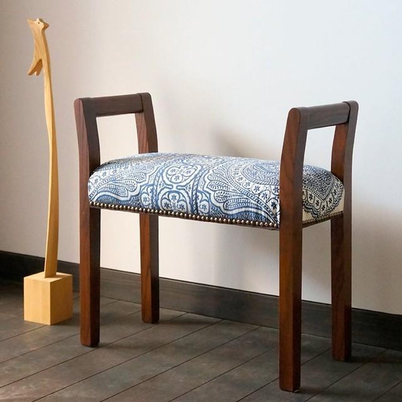 Entrance stool W-arm (Dark Brown × Azara) - เฟอร์นิเจอร์อื่น ๆ - ไม้ สีน้ำเงิน