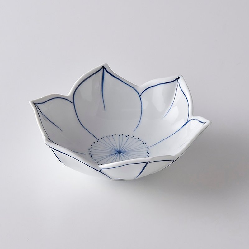 Handpainted geometric octagon bowl - Asanoha - ถ้วยชาม - เครื่องลายคราม สีน้ำเงิน