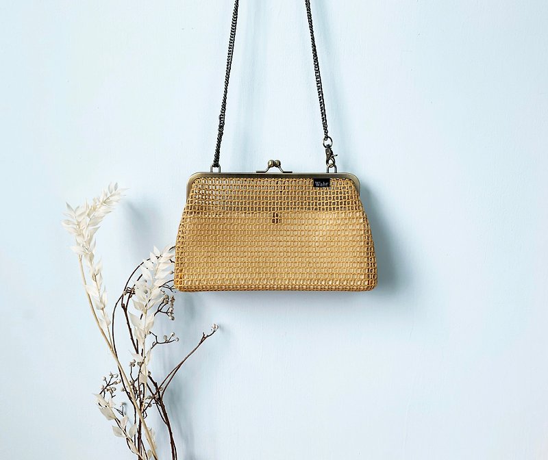 Mustard lines clasp frame bag/with chain/ cosmetic bag - กระเป๋าคลัทช์ - ผ้าฝ้าย/ผ้าลินิน สีส้ม