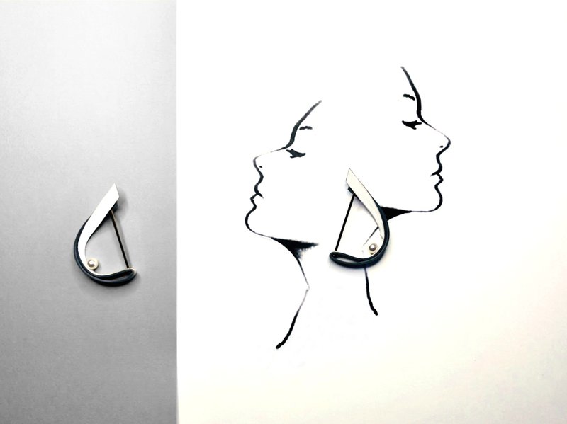 Genuine Leather Earrings & Clip-ons Gray - Sailing Shape Leather Pearl Earring -Grey