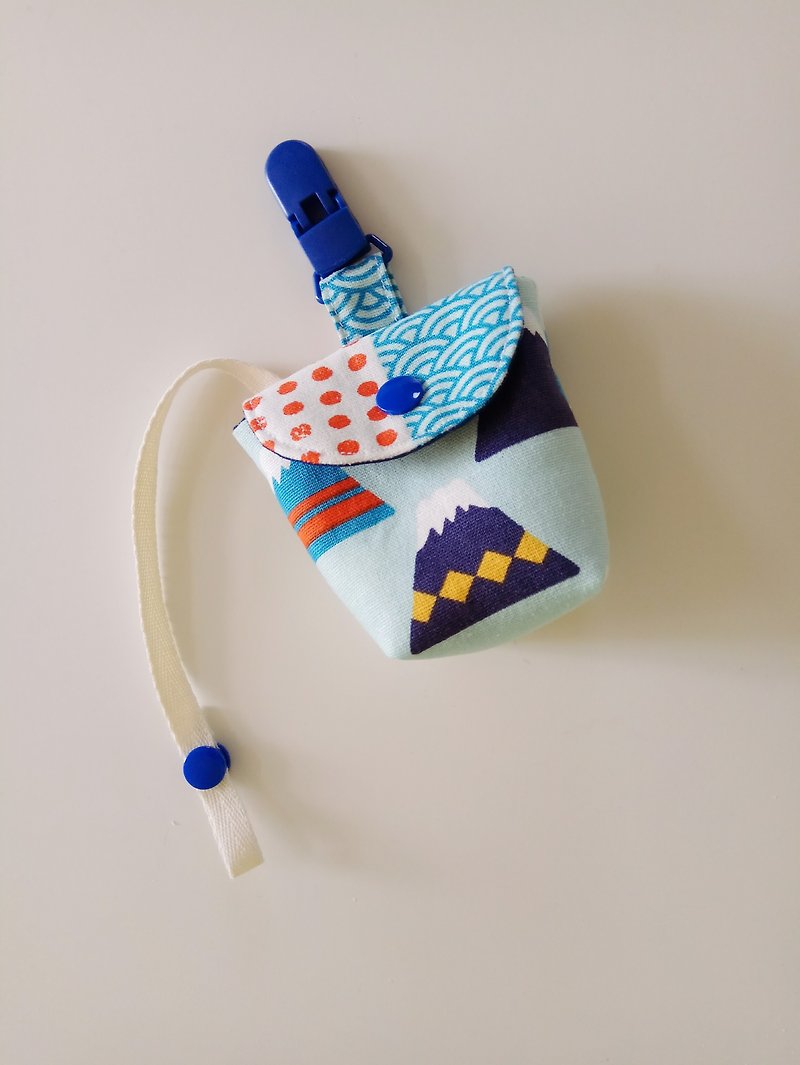 Matsushita gift Misaki pacifier mouth bag pacifier pocket - Bibs - Cotton & Hemp Blue