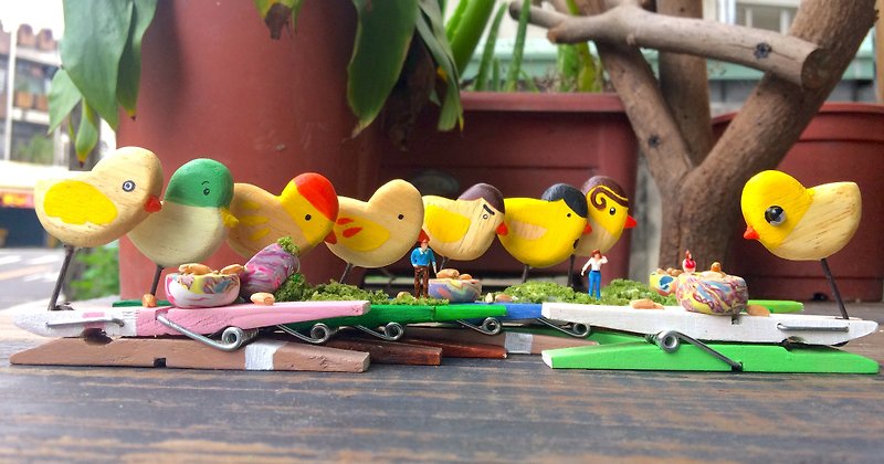 機關玩具–我家養了巨雞 - 裝飾/擺設  - 木頭 黃色