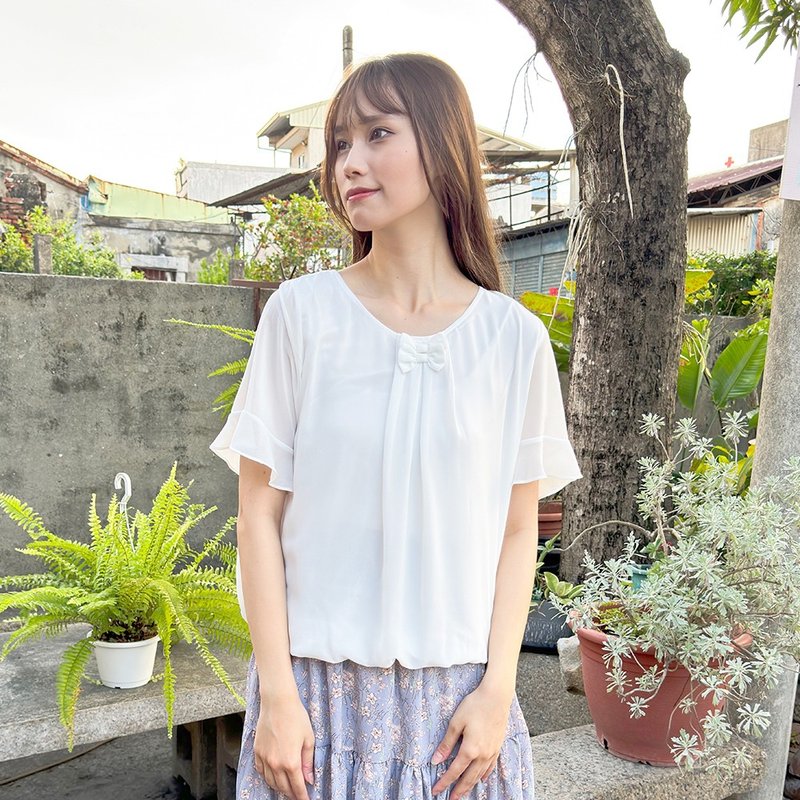 Hana Mokuba 蝴蝶結領口蛋糕袖雪紡上衣 - 女上衣/長袖上衣 - 其他材質 