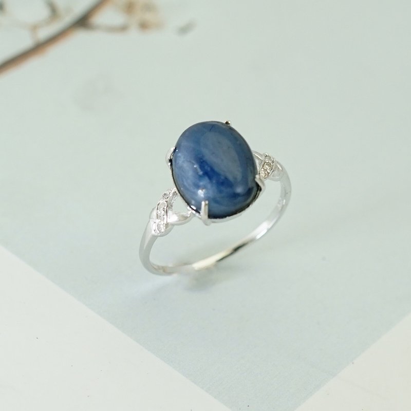 Silver Ring with Blue Sapphire and diamond - 戒指 - 其他金屬 藍色