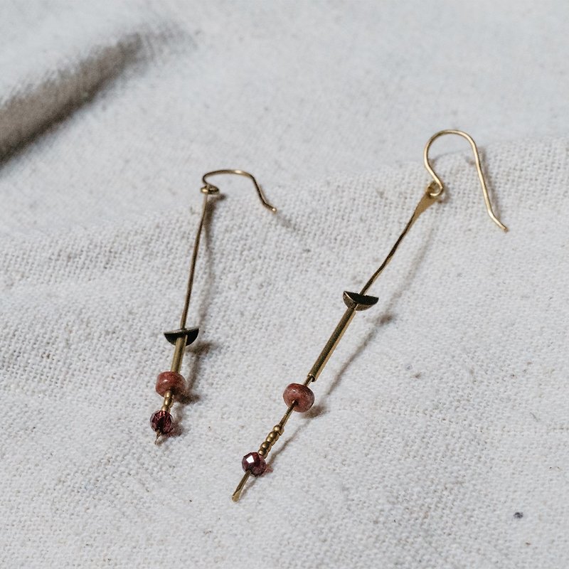 Length Stone earrings forging knock - do clip-on earrings - Earrings & Clip-ons - Other Materials Red
