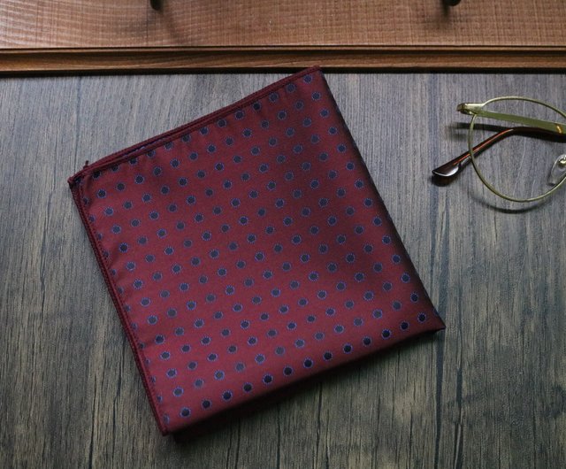 ワインレッドはシルクポケットと高級紳士スーツのハンカチを注文