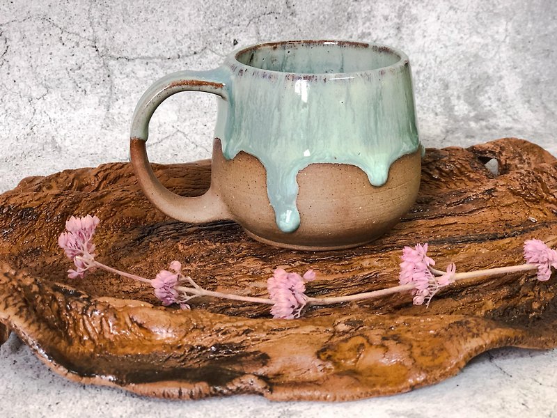 Flowing glaze water green mug - แก้วมัค/แก้วกาแฟ - ดินเผา 