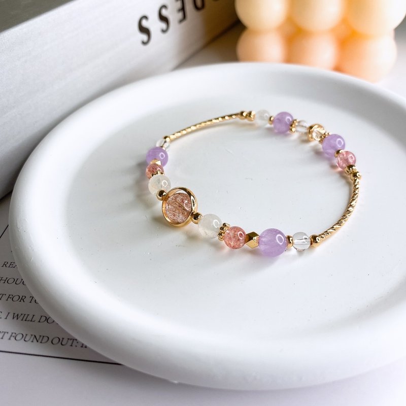 Zixia Pink Smoke Strawberry Crystal Lavender Amethyst Moonstone White Crystal Elastic Bracelet Bracelet - สร้อยข้อมือ - คริสตัล สึชมพู