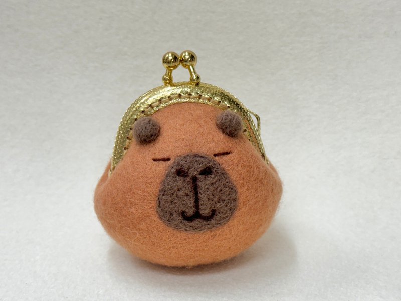 Capybara Junkou kiss lock bag - Coin Purses - Wool Brown