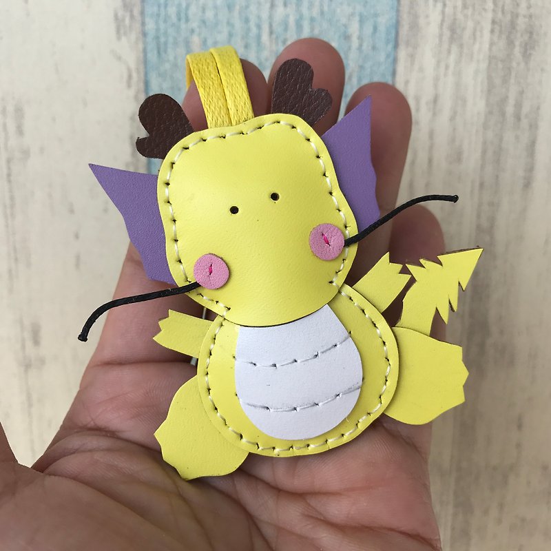 Healing small thing yellow cute little dragon hand-sewn leather charm small size - พวงกุญแจ - หนังแท้ สีเหลือง