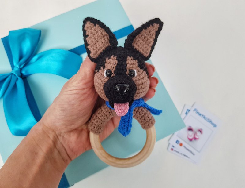 Baby rattle dog German Shepherd, baby toy, crochet teether, puppy toy - ของเล่นเด็ก - วัสดุอื่นๆ 