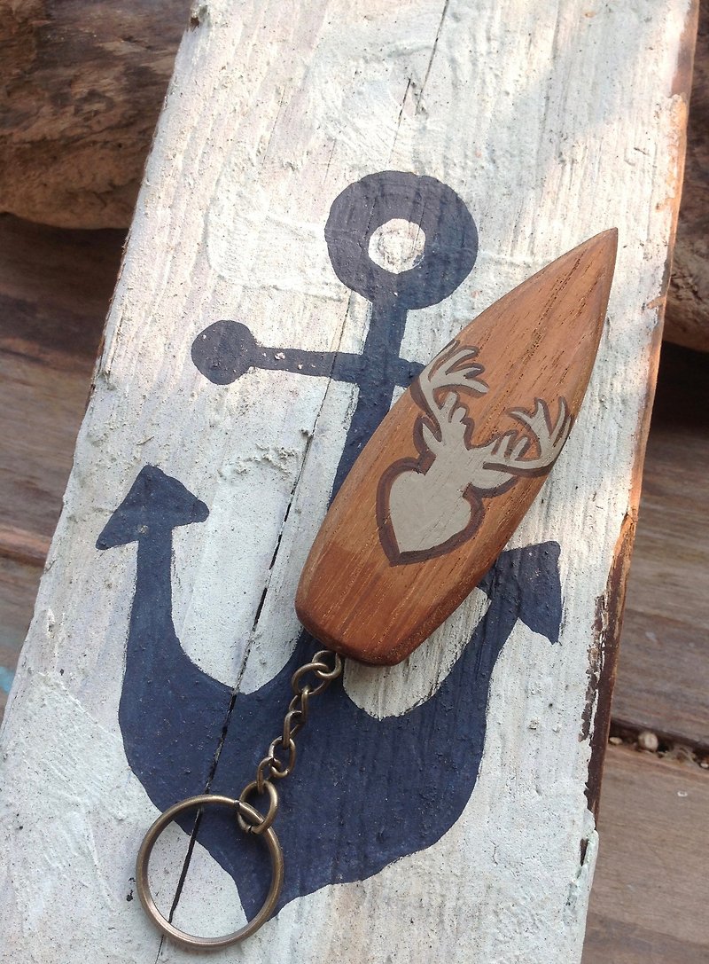 衝浪板鑰匙圈－柚木/ 鹿兒／手工繪製 - 鑰匙圈/鎖匙扣 - 木頭 咖啡色