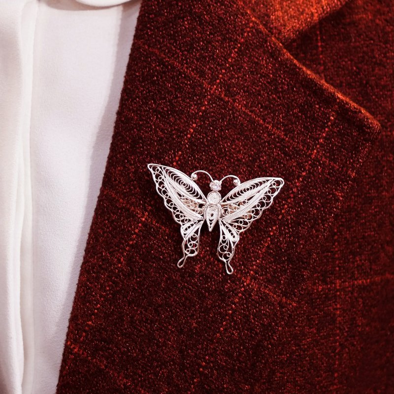 Silver Plated Butterfly Lapel Accessories Filigree AG999 | Jewelry Art Studo - 胸針 - 銀 銀色