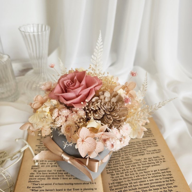 Small table pollen coffee color opening potted flower Chinese Valentine's Day birthday gift immortal flower dried flower - ช่อดอกไม้แห้ง - พืช/ดอกไม้ สึชมพู