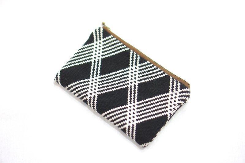 Knit [Flower Window Sill X Glory] black white line joint series wallet - กระเป๋าใส่เหรียญ - เส้นใยสังเคราะห์ สีดำ