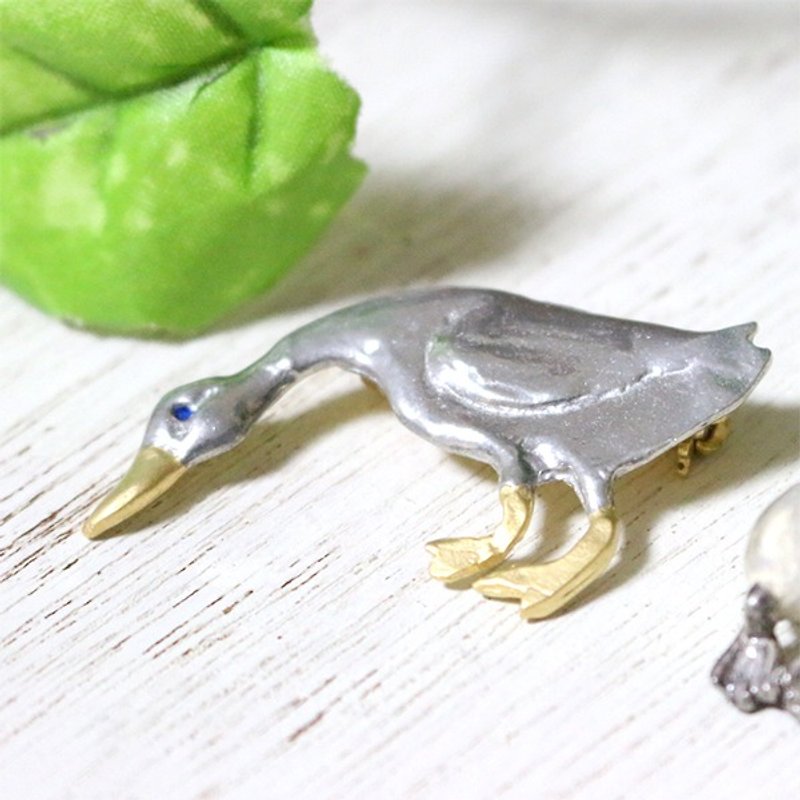 Duck duck / pin brooch PB004 - Brooches - Other Metals Silver