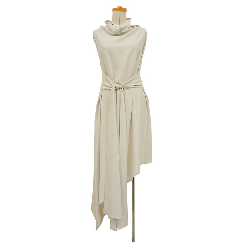 Aman No.93 simple waist strapped collar dress apricot white - ชุดเดรส - วัสดุอื่นๆ 