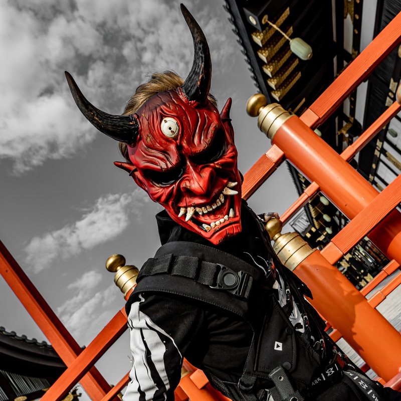 可穿戴的紅色鬼面具  黎明殺機 DBD  、歌舞伎能面、惡魔面具 - 口罩/口罩收納套 - 樹脂 紅色