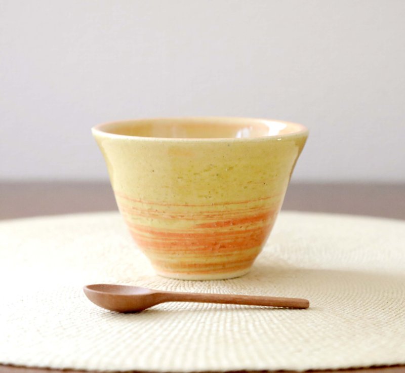 Kneaded free cup / spicy color - Cups - Pottery Yellow