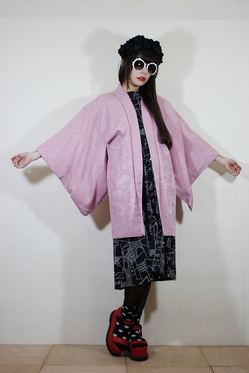 F2084[日本製和服](Vintage)粉紅色典雅花紋日本和服羽織（はおり） - 外套/大衣 - 棉．麻 粉紅色