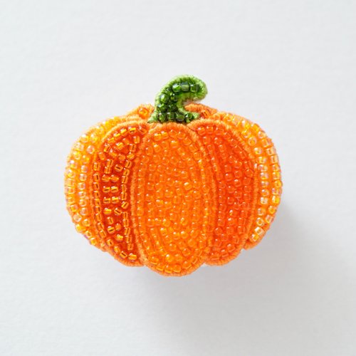 かぼちゃ③ ベージュ生地 刺繍ブローチ ハロウィン