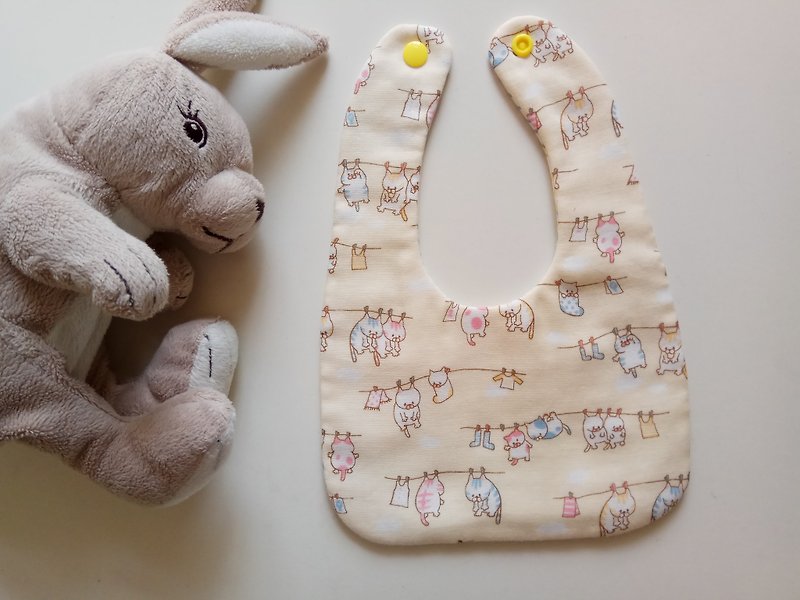 Tan cat cotton yarn bib 弥月礼宝宝 bib baby bib saliva towel - Baby Gift Sets - Cotton & Hemp Yellow
