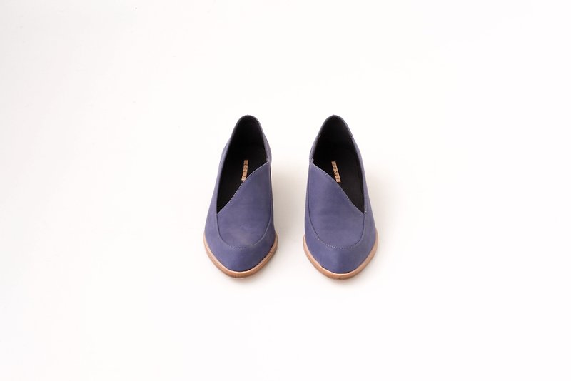 ZOODY / seeds / handmade shoes / flat-bottom oblique shoes / purple blue - รองเท้าบูทสั้นผู้หญิง - หนังแท้ สีน้ำเงิน