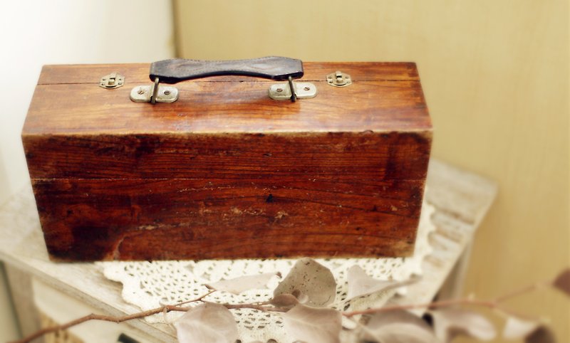[Good day] fetish ancient German art piece wooden box - กล่องเก็บของ - ไม้ สีนำ้ตาล