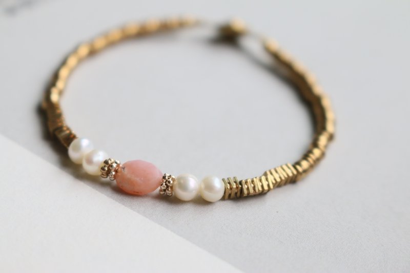 <☞ HAND IN HAND ☜> Opal - Small grass Bracelet (0788) - สร้อยข้อมือ - เครื่องเพชรพลอย สึชมพู