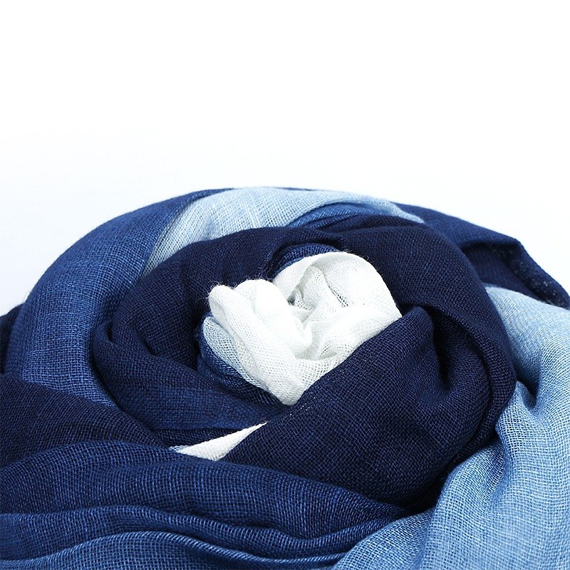 タクヤブルー染料-藍染めの綿、リネンのスカーフ - スカーフ - コットン・麻 ブルー