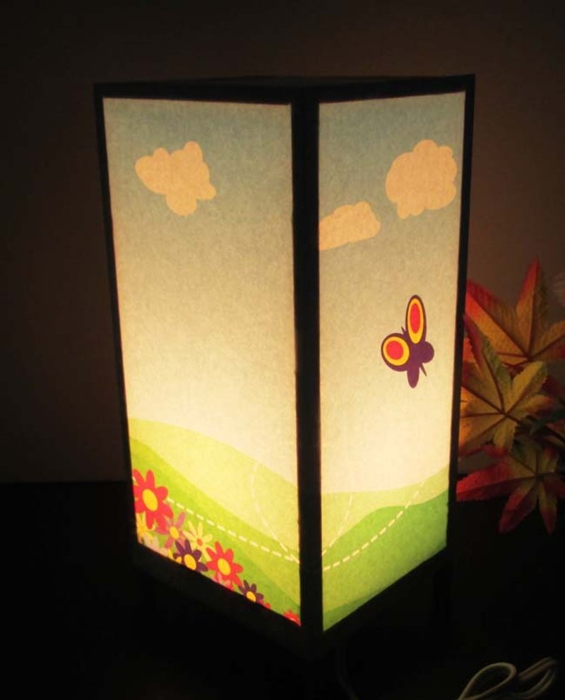 A trip of a lovely butterfly «A dream light» A shining light stand with comfort and healing - โคมไฟ - กระดาษ สีส้ม