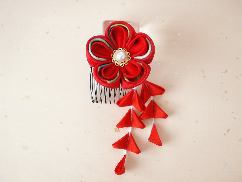 [Made to order] Knob work Hair ornaments for Shichigosan and coming-of-age ceremonies [A set with hair ornaments like a bouquet Red] - เครื่องประดับผม - ผ้าไหม สีแดง