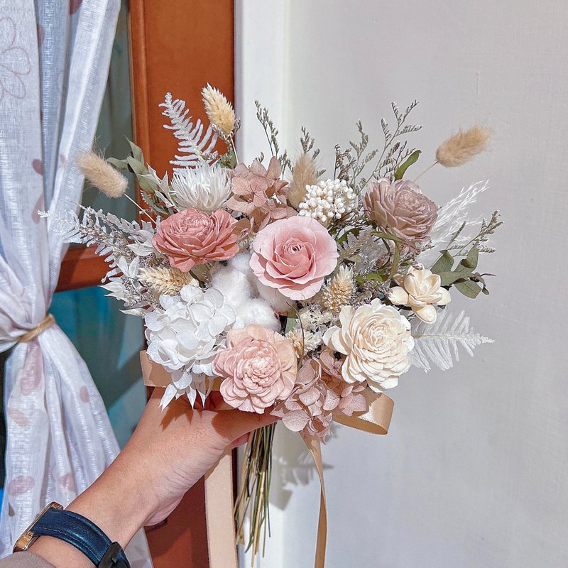 FengFlower 【Milk Brown Small Bouquet】Dried Flowers/Eternal Flowers/Never Withering Flowers/Gifts - ช่อดอกไม้แห้ง - พืช/ดอกไม้ 