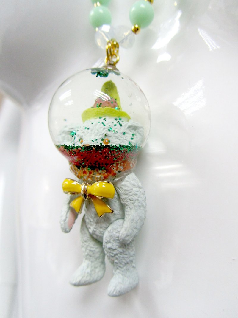 TIMBEE LO 小熊啤啤太空人頸鍊 玻璃球內藏純水及閃粉漂蕩 浪漫可愛 - 項鍊 - 玻璃 綠色