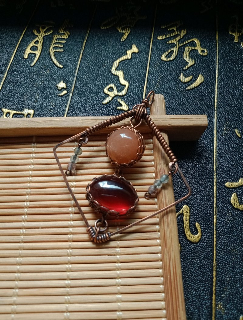 佚名山河。項鍊。扭阿扭。紅橙石榴石。橘月光。金屬編織 - 項鍊 - 寶石 橘色