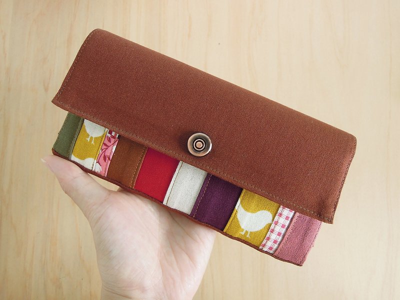 Your Lucky Clutch Wallet - Brown vs. Spanish pink – Beautiful