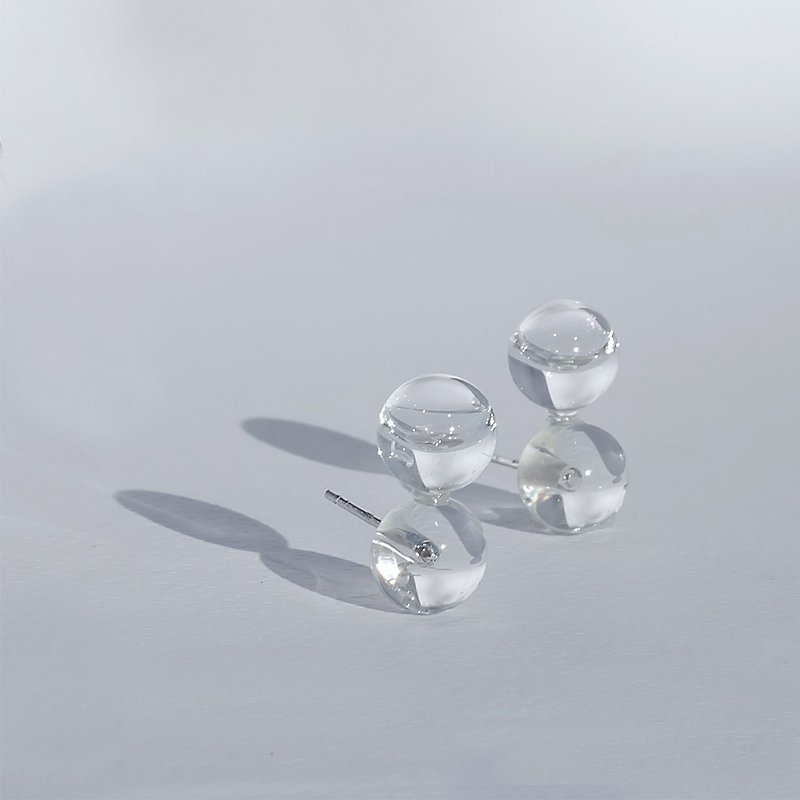 Mini Icicle stud earring glass design minimal jewelry
