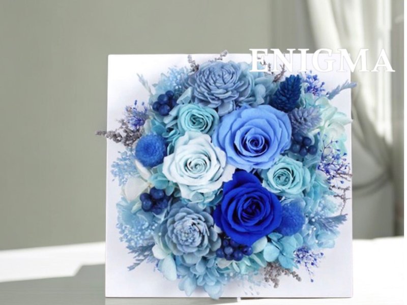 Preserved flower picture frame decoration in water blue color / can be diffused / can be hung on the wall / collage flower wall - ของวางตกแต่ง - พืช/ดอกไม้ สีน้ำเงิน