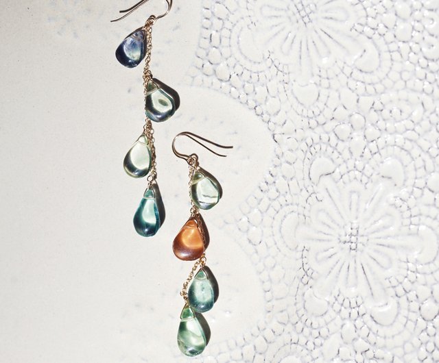 3Wayマルチカラーフローライトピアス14kgf 14KGFフローライトのマルチカラーシャンデリアピアス Lisette