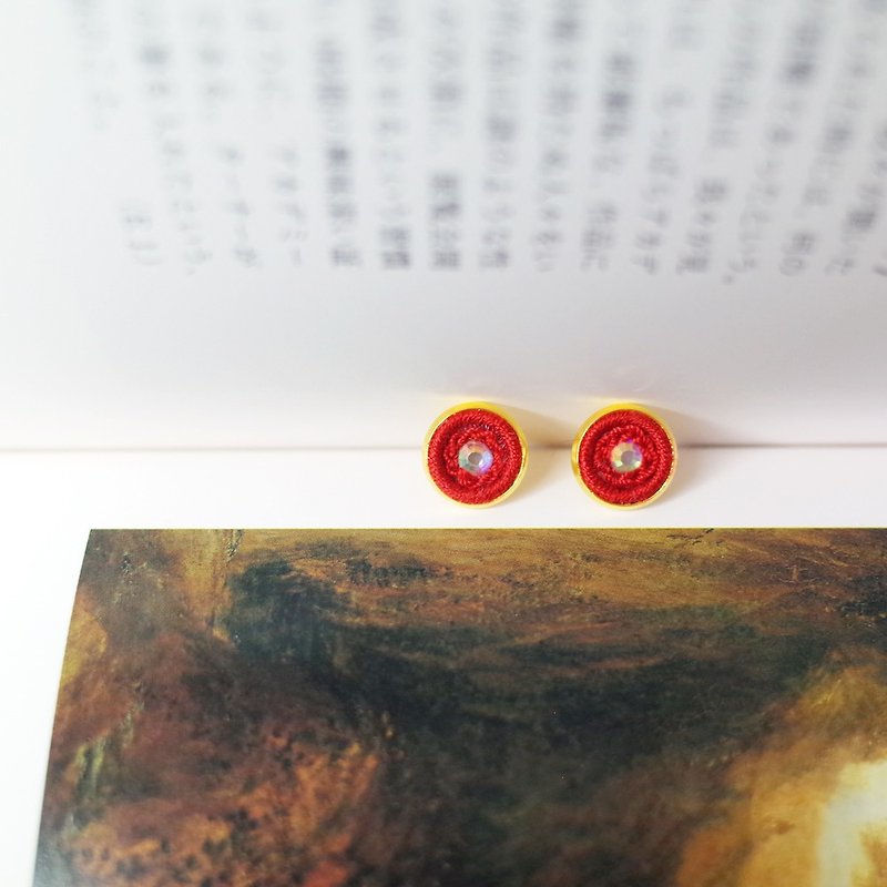 Fantasy #18 Chain embroidery hand embroidery earrings , Clip-On/ear needles - ต่างหู - งานปัก สีแดง