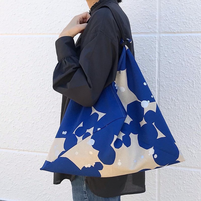 Carrier Bag Agatsuma Bag Water Blue M / harunohi - กระเป๋าถือ - ผ้าฝ้าย/ผ้าลินิน สีน้ำเงิน
