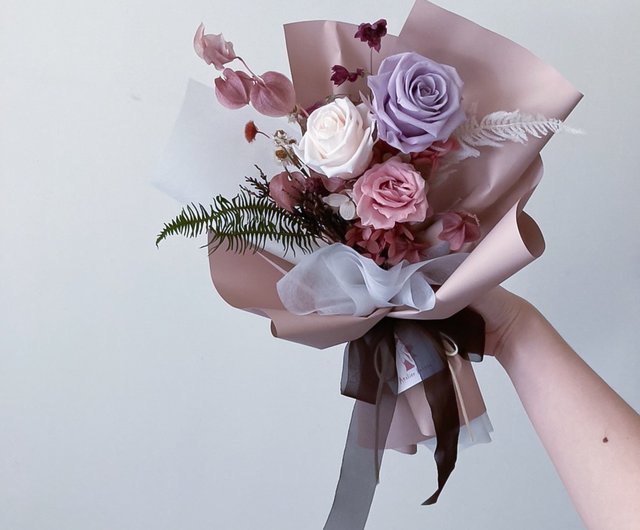 Single flower without withered big rose gradient pink Korean style bouquet  - Shop Atelier Paloya Dried Flowers & Bouquets - Pinkoi